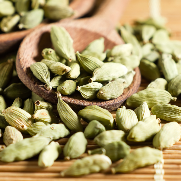 how to prepare cardamom pods