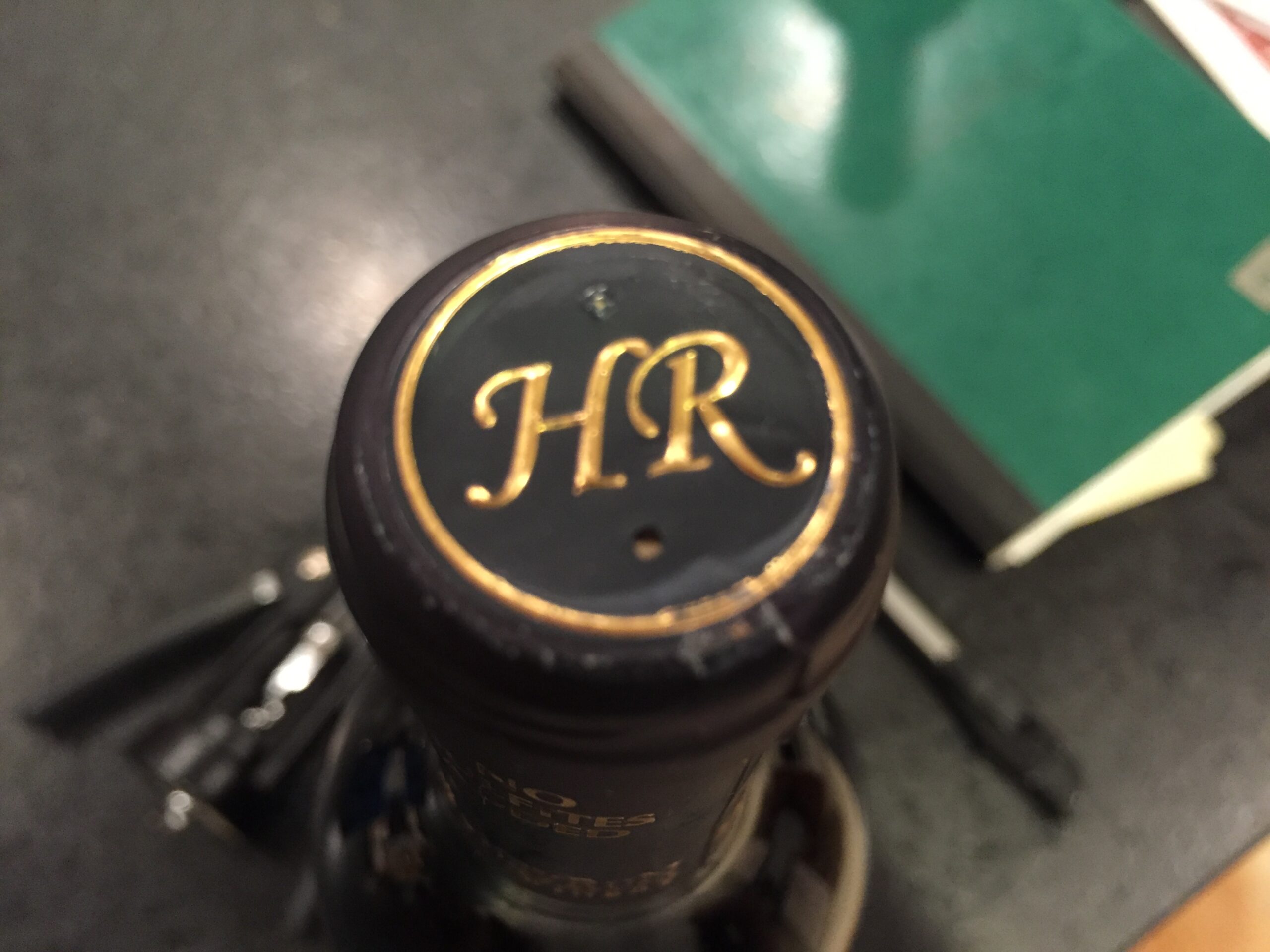 HR wine label