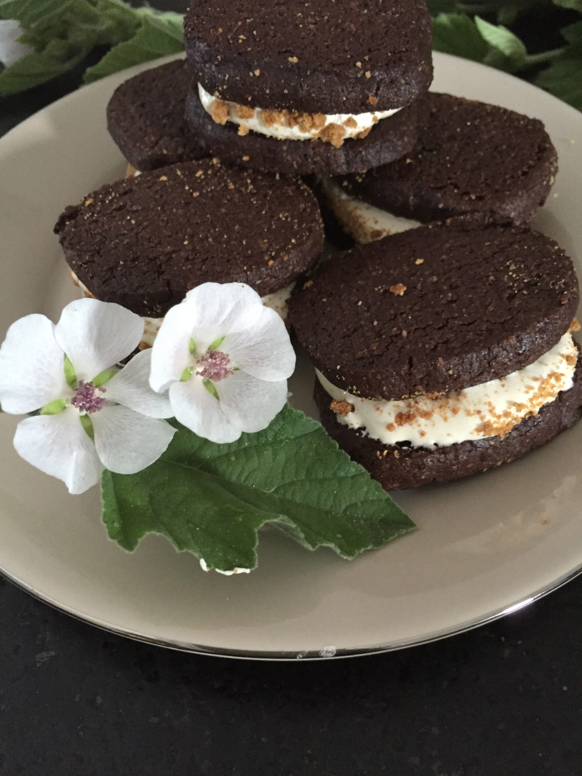 s’more cookies with flowers